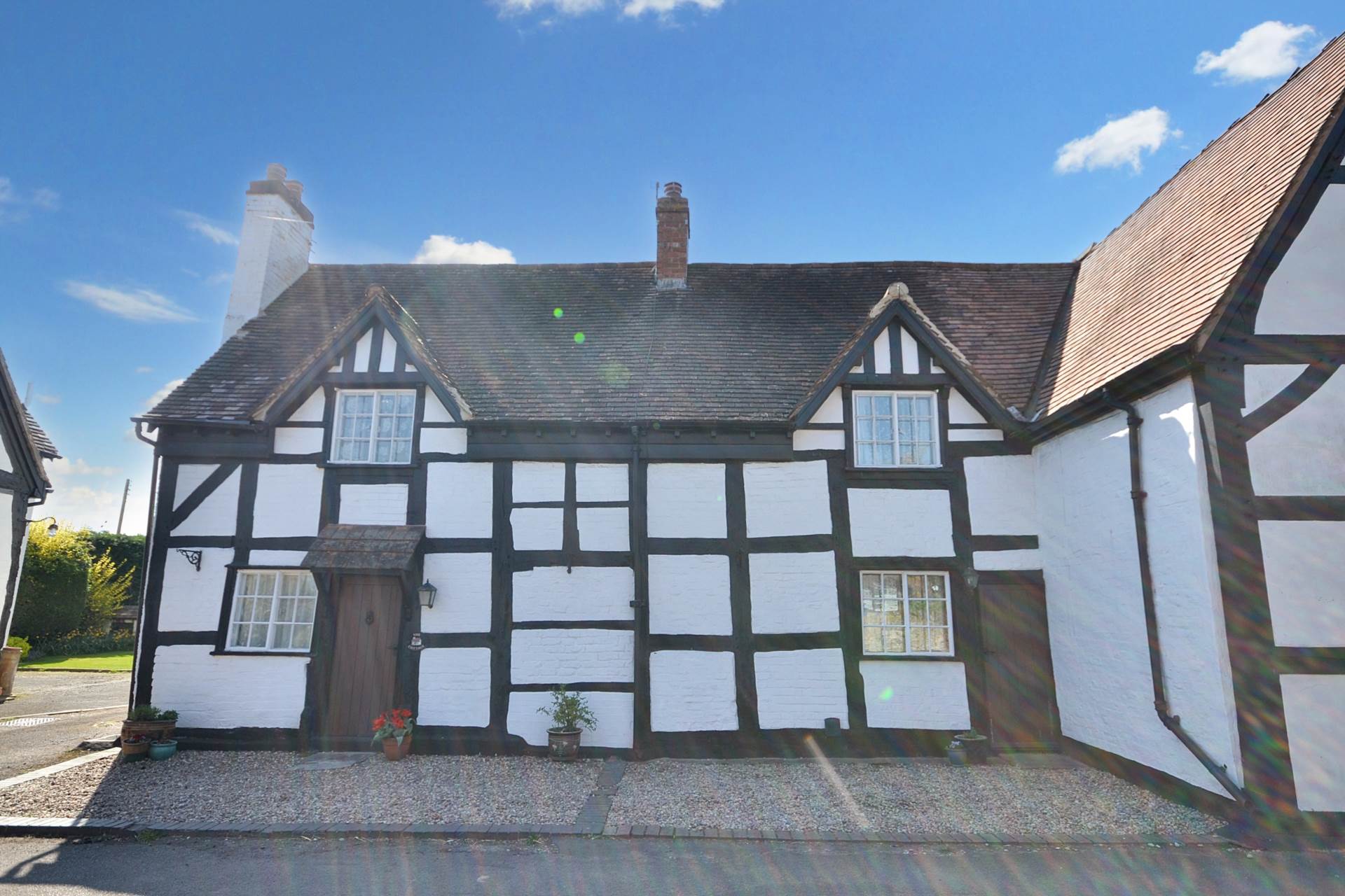A three bedroom cottage with detached one bedroom annex, Image 28