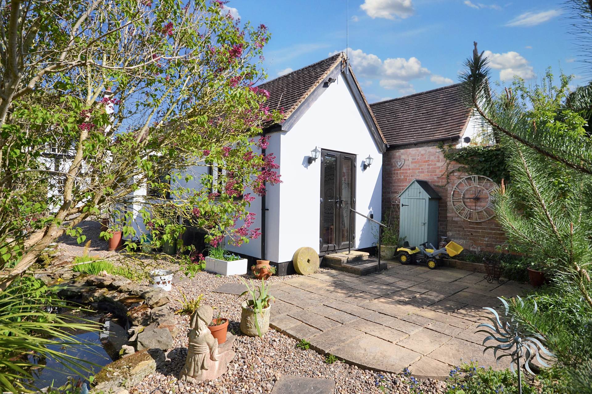 A three bedroom cottage with detached one bedroom annex, Image 35