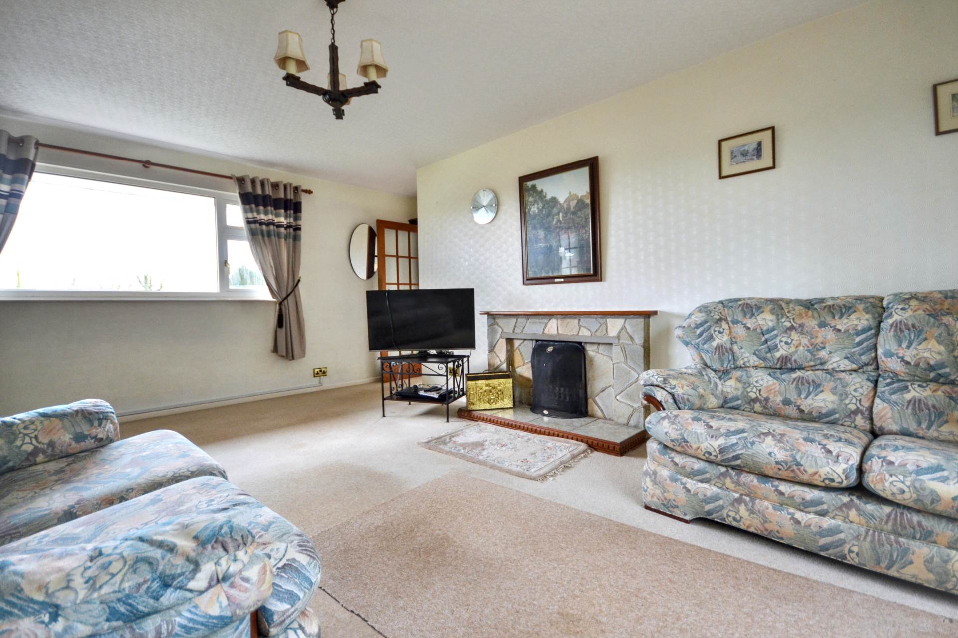 Bank Lane, Uckinghall, Gloucestershire, Image 4