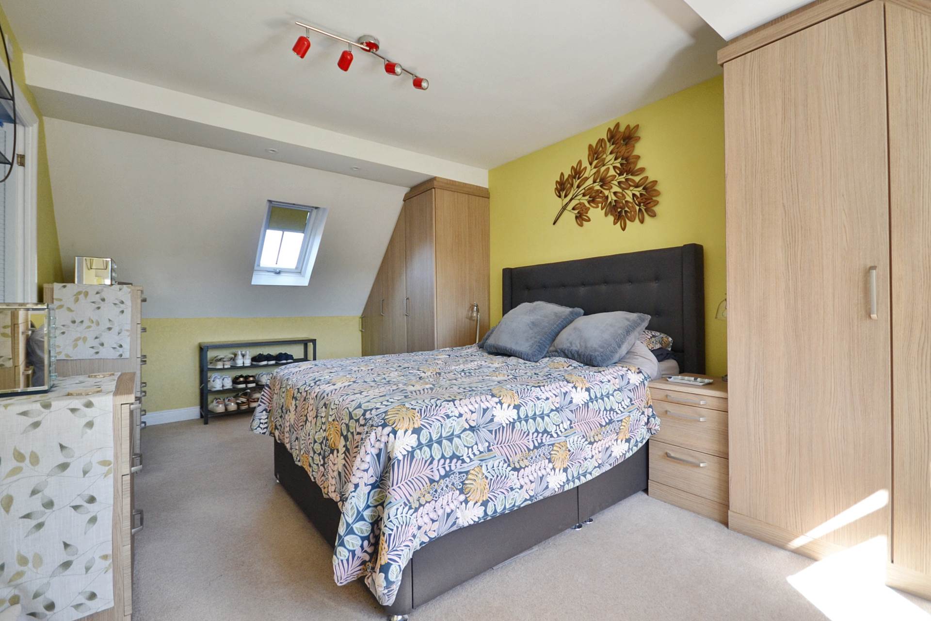 Towbury Court, Twyning, Gloucestershire, Image 12