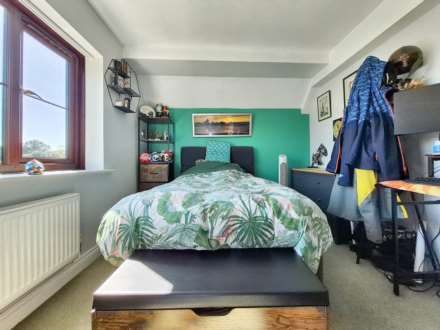 Towbury Court, Twyning, Gloucestershire, Image 15