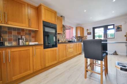 Towbury Court, Twyning, Gloucestershire, Image 8