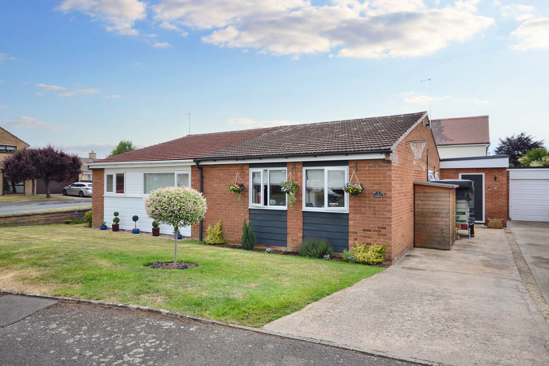 Plantation Crescent, Bredon, Tewkesbury, Gloucestershire, Image 1