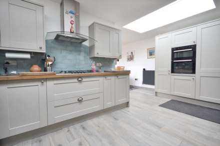 Plantation Crescent, Bredon, Tewkesbury, Gloucestershire, Image 6