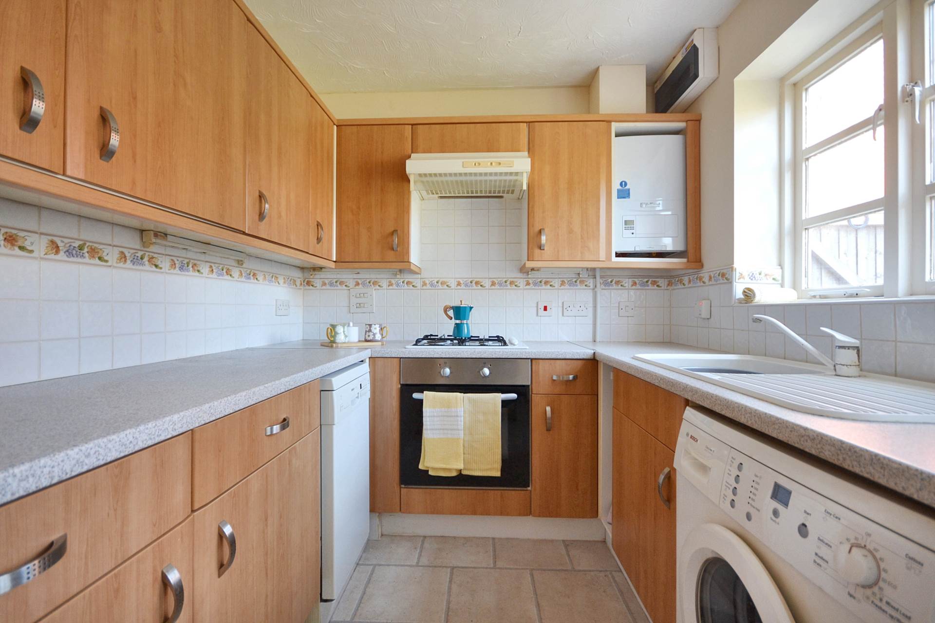 Wakeman Close, Tewkesbury, Gloucestershire, Image 8