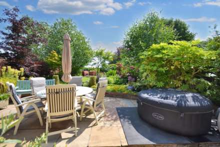 Hill View Road, Strensham, Worcestershire, Image 12