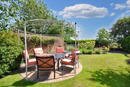 Hill View Road, Strensham, Worcestershire, Image 33