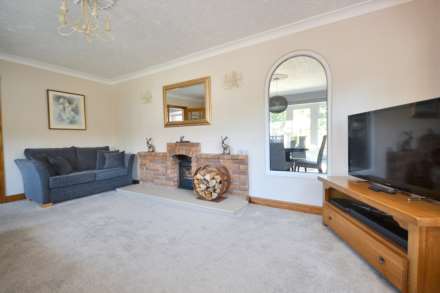 Hill View Road, Strensham, Worcestershire, Image 6