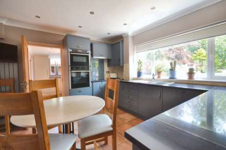 Hill View Road, Strensham, Worcestershire, Image 9