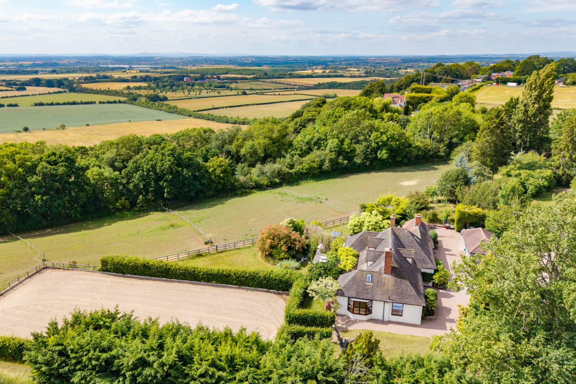 Equestrian property with 3.78 acres, stable block and 40m x 20m arena, Image 1