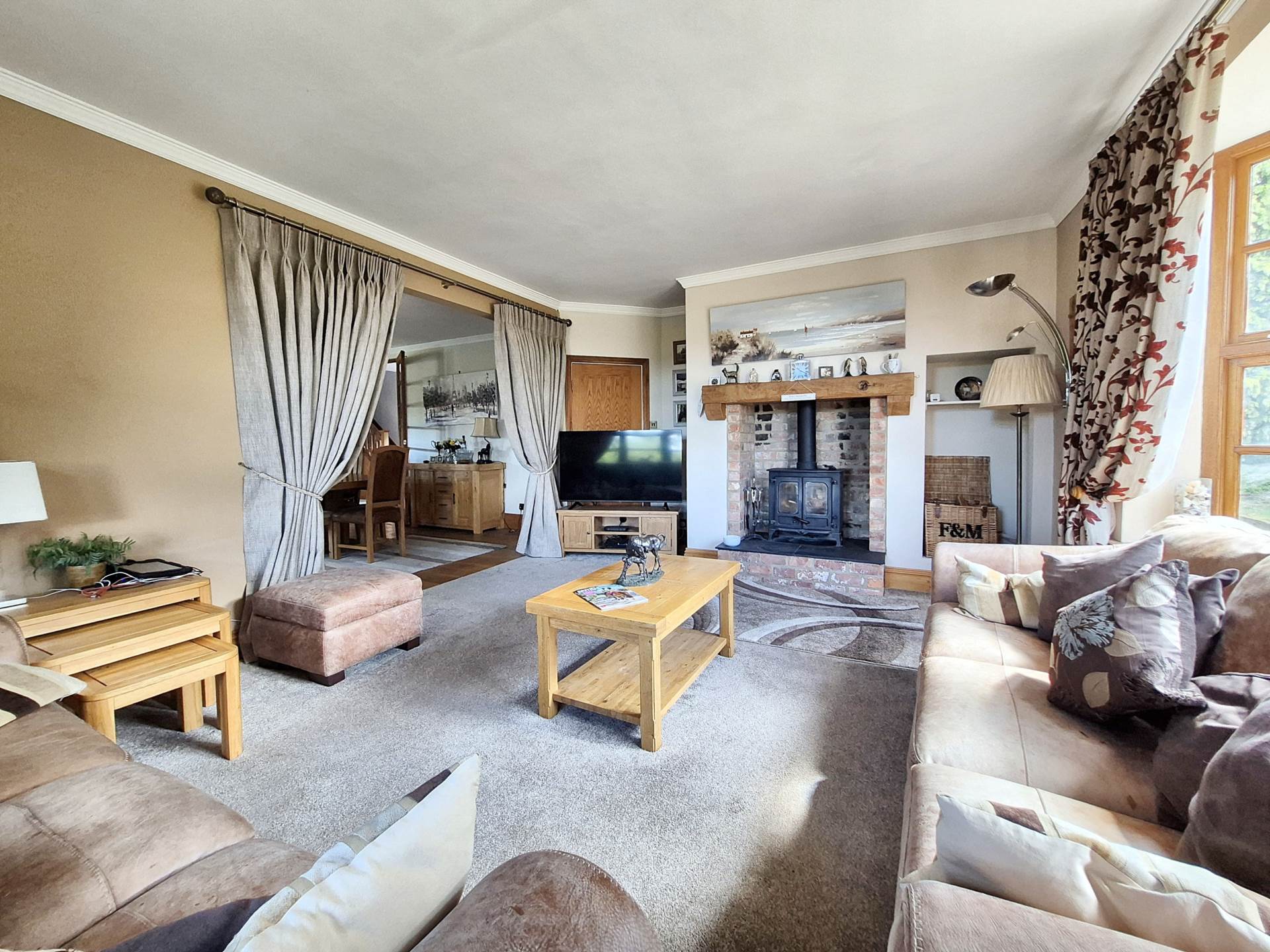 Equestrian property with 3.78 acres, stable block and 40m x 20m arena, Image 13