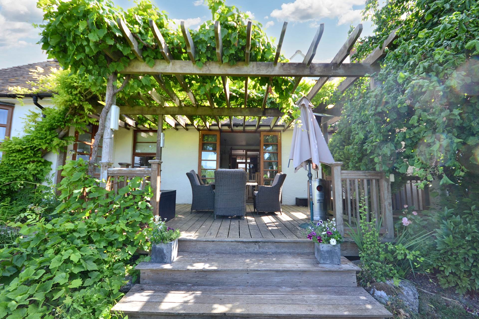 Equestrian property with 3.78 acres, stable block and 40m x 20m arena, Image 27