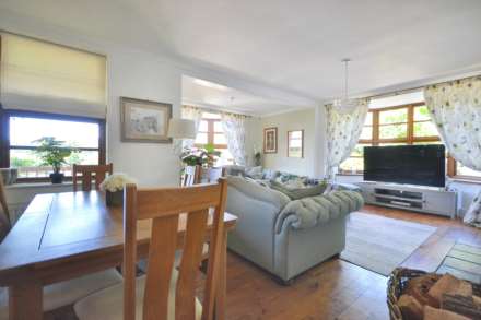 Equestrian property with 3.78 acres, stable block and 40m x 20m arena, Image 19
