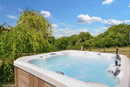 Equestrian property with 3.78 acres, stable block and 40m x 20m arena, Image 28