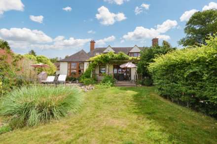 Equestrian property with 3.78 acres, stable block and 40m x 20m arena, Image 32