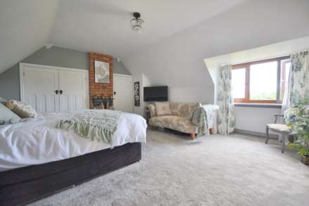 Equestrian property with 3.78 acres, stable block and 40m x 20m arena, Image 34