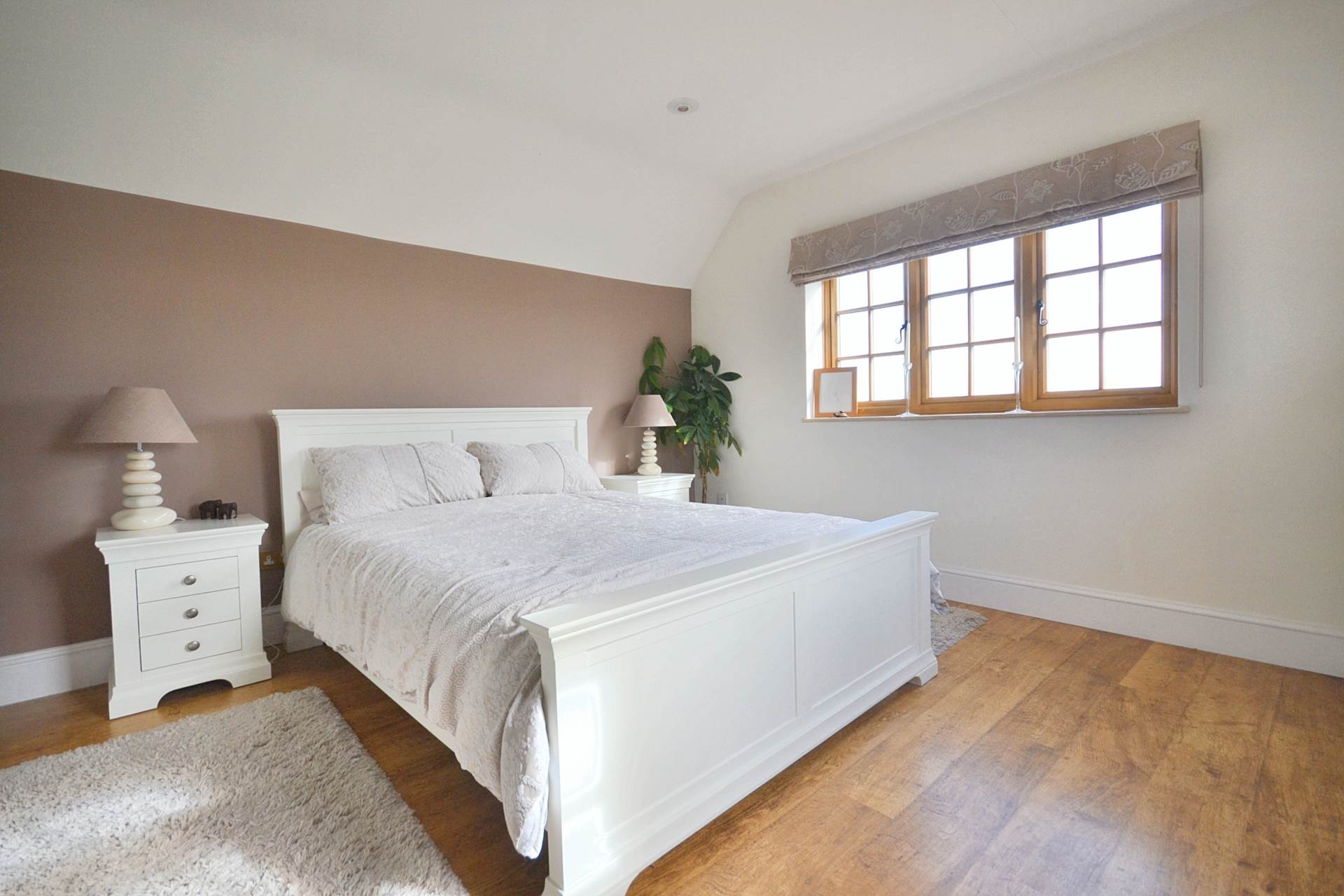 Aston Cross, Tewkesbury, Gloucestershire, Image 16