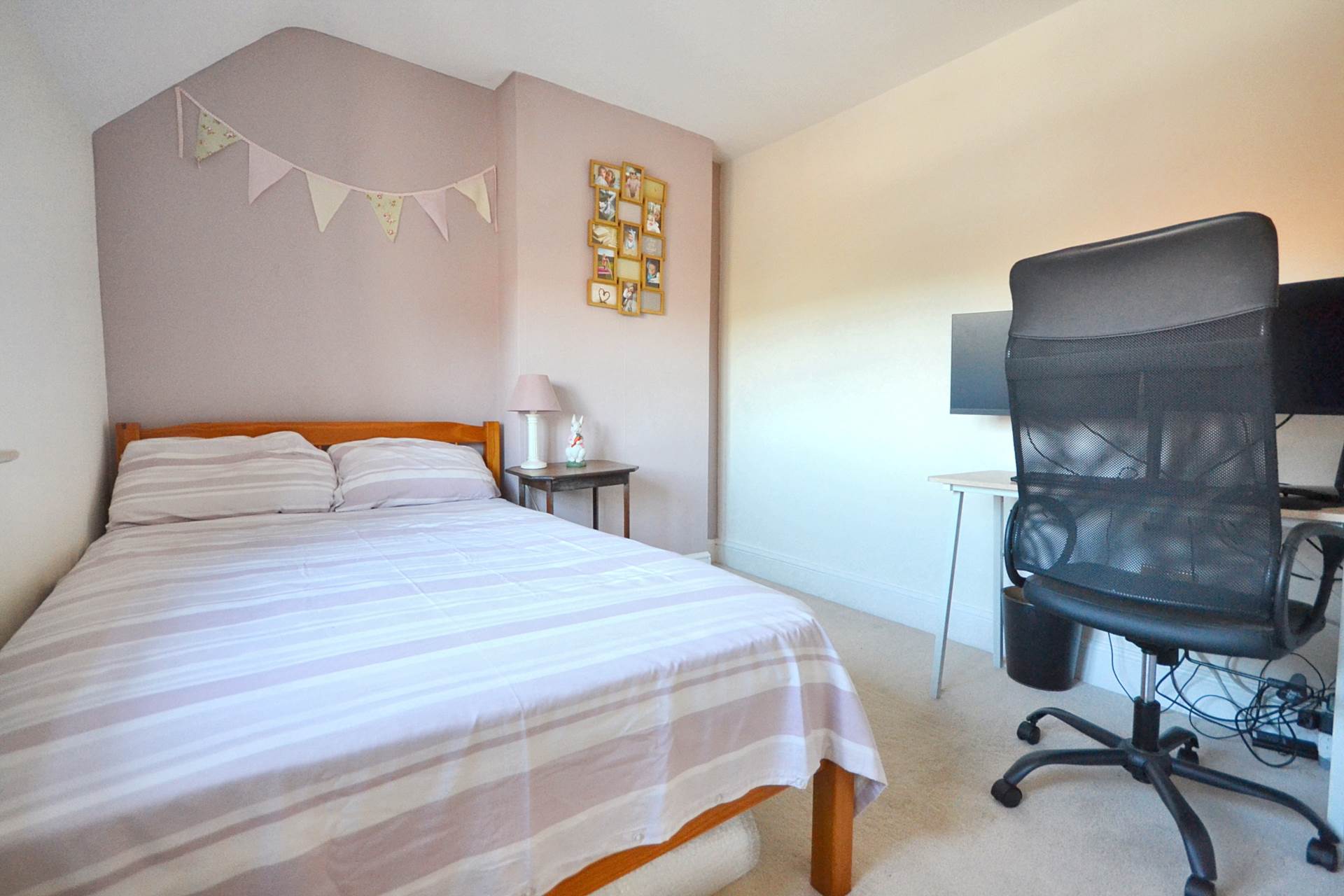 Aston Cross, Tewkesbury, Gloucestershire, Image 20