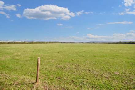 Aston Cross, Tewkesbury, Gloucestershire, Image 15