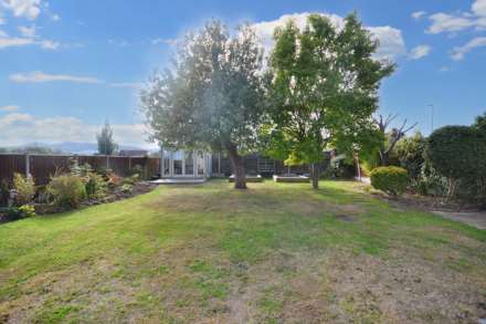 Aston Cross, Tewkesbury, Gloucestershire, Image 2