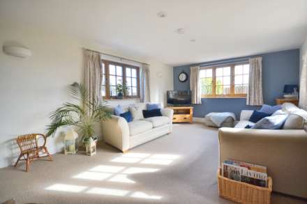 Aston Cross, Tewkesbury, Gloucestershire, Image 5