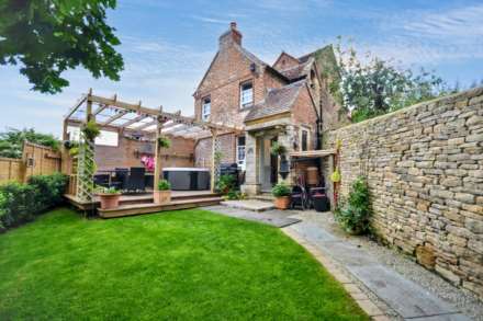 Dock Lane, Bredon, Tewkesbury, Gloucestershire, Image 1