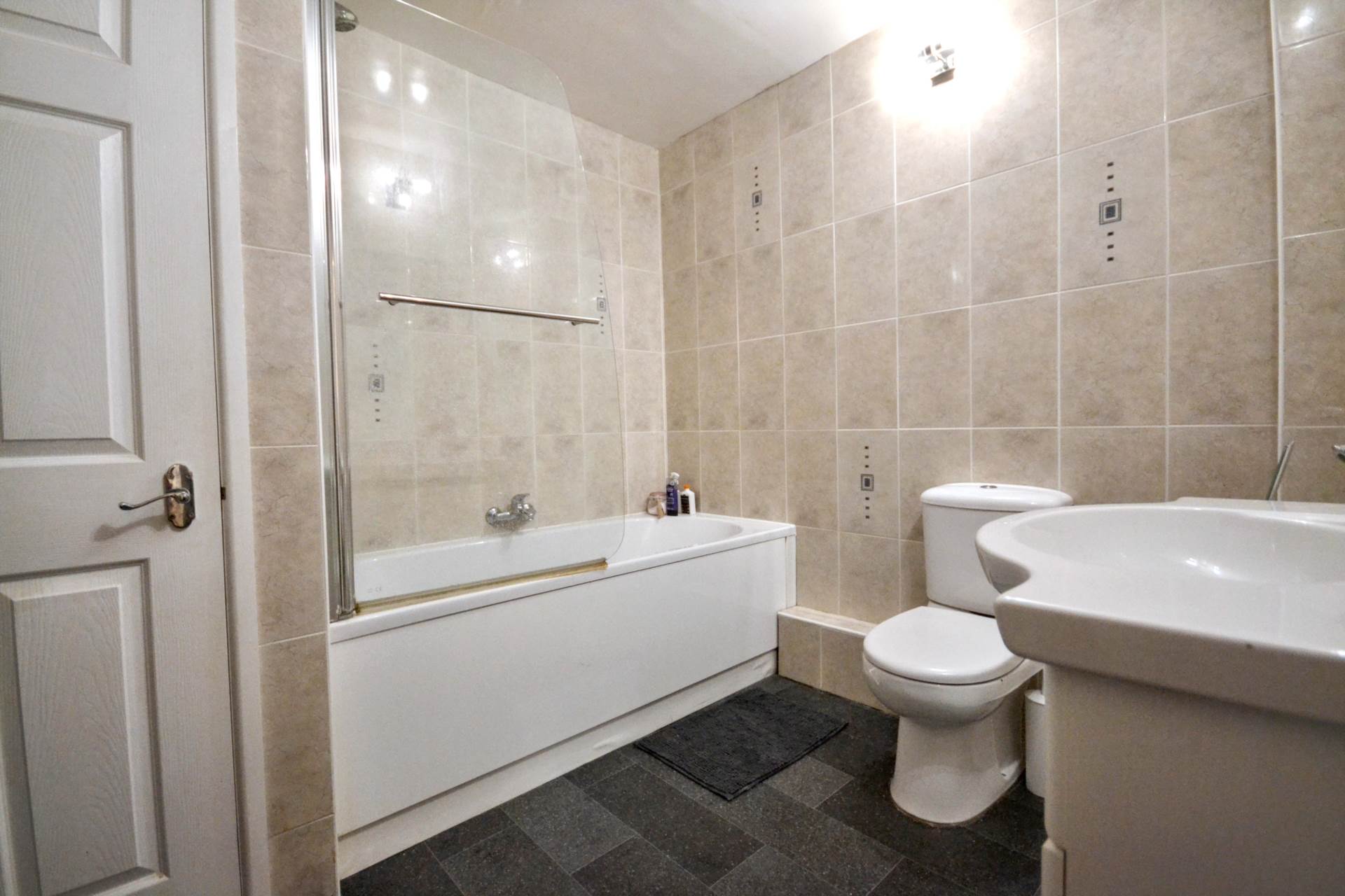 Twyning Manor, Twyning Tewkesbury, Gloucestershire, Image 16