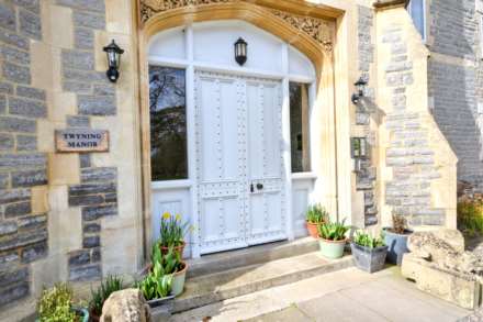 Twyning Manor, Twyning Tewkesbury, Gloucestershire, Image 3