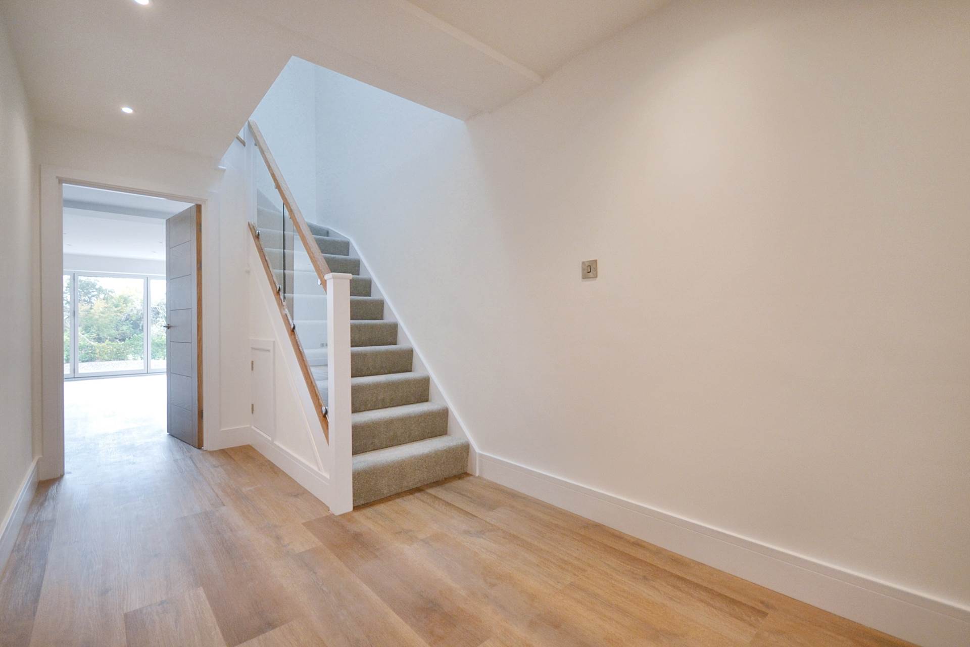 Aston Cross, Tewkesbury, Gloucestershire, Image 3