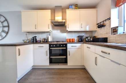 Sapphire Road, Bishop's Cleeve, Cheltenham, Gloucestershire, Image 8