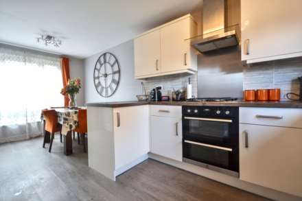 Sapphire Road, Bishop's Cleeve, Cheltenham, Gloucestershire, Image 9