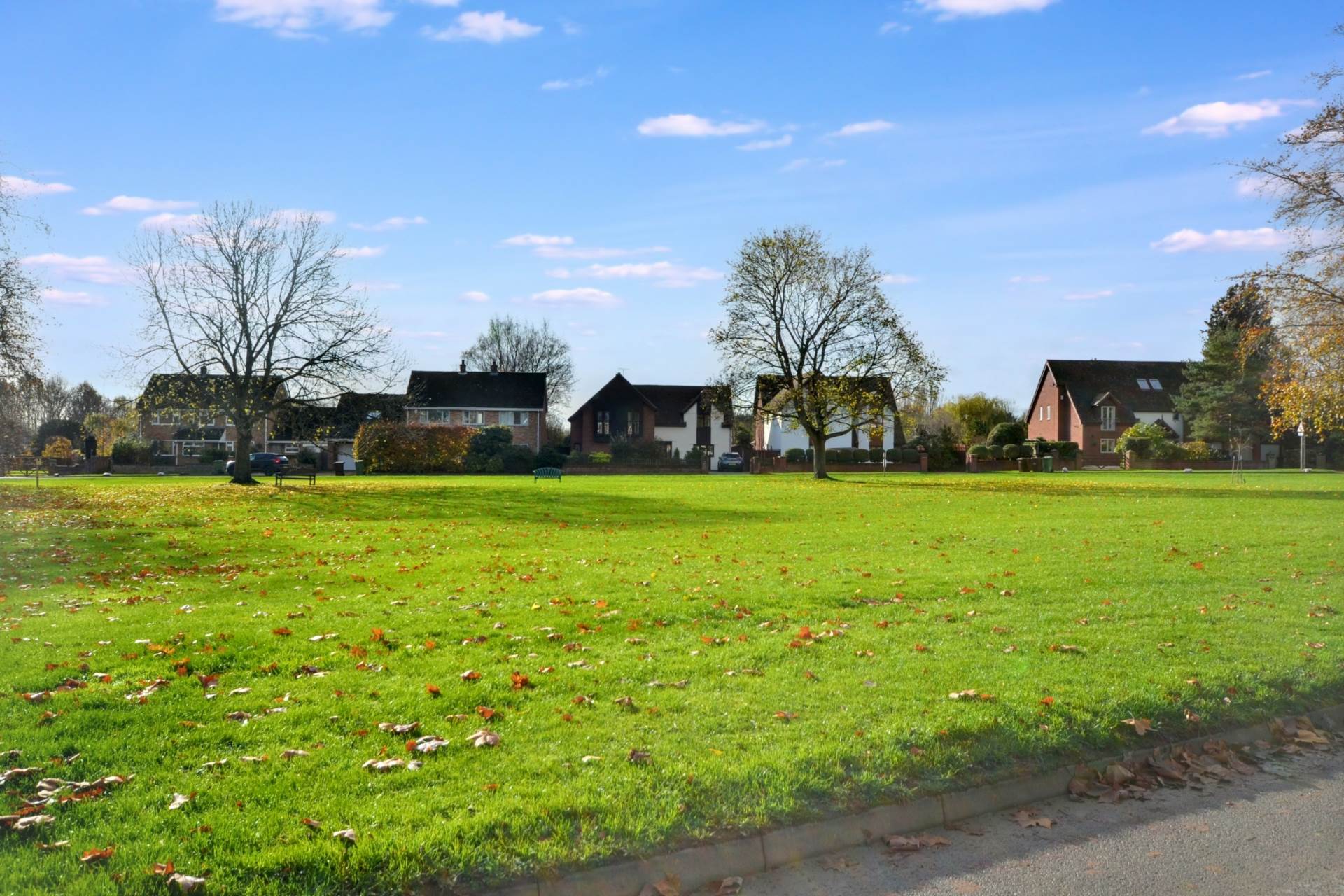 Twyning Green, Tewkesbury, Gloucestershire, Image 2