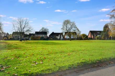 Twyning Green, Tewkesbury, Gloucestershire, Image 2