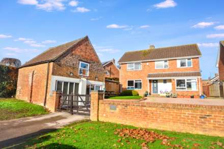 Twyning Green, Tewkesbury, Gloucestershire, Image 39