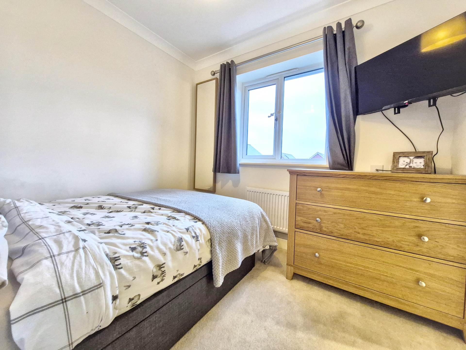 Sayers Court, Stoke Orchard, Cheltenham, Gloucestershire, Image 10