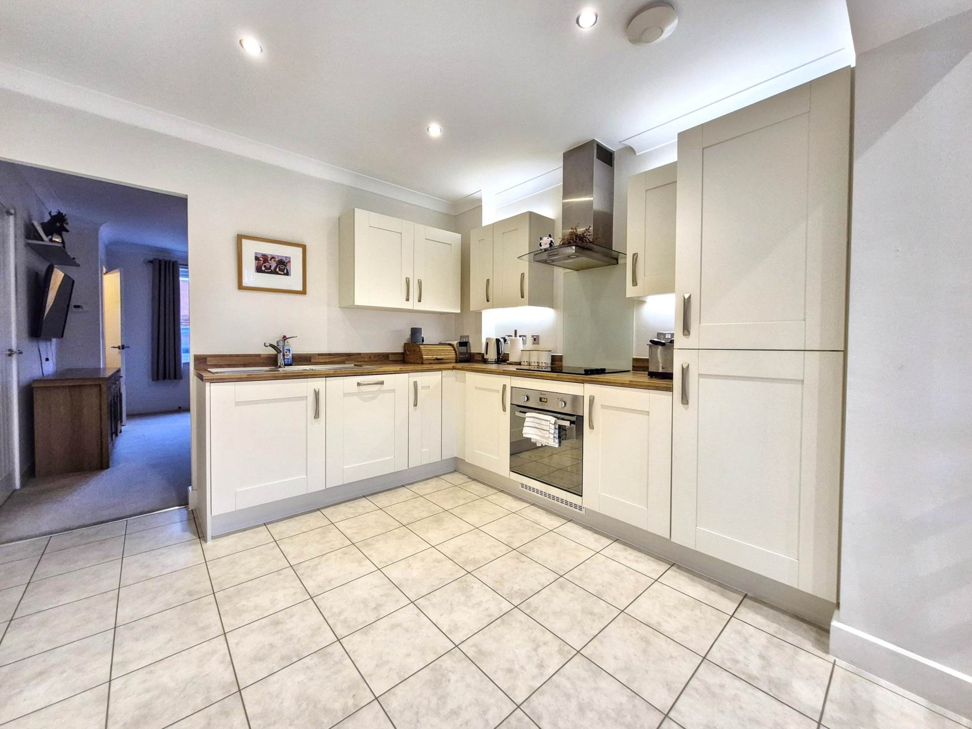 Sayers Court, Stoke Orchard, Cheltenham, Gloucestershire, Image 7