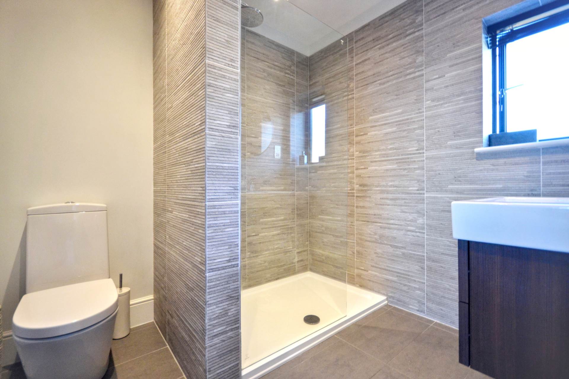 Hill View Road, Strensham, Worcestershire, Image 23