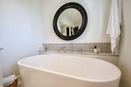 Hill View Road, Strensham, Worcestershire, Image 33