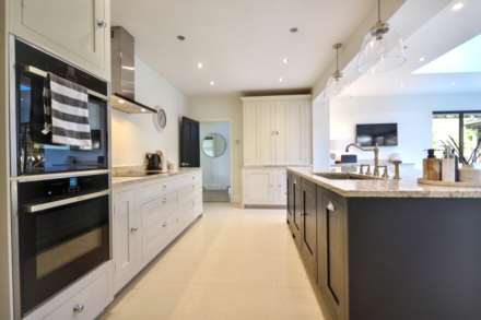 Hill View Road, Strensham, Worcestershire, Image 9