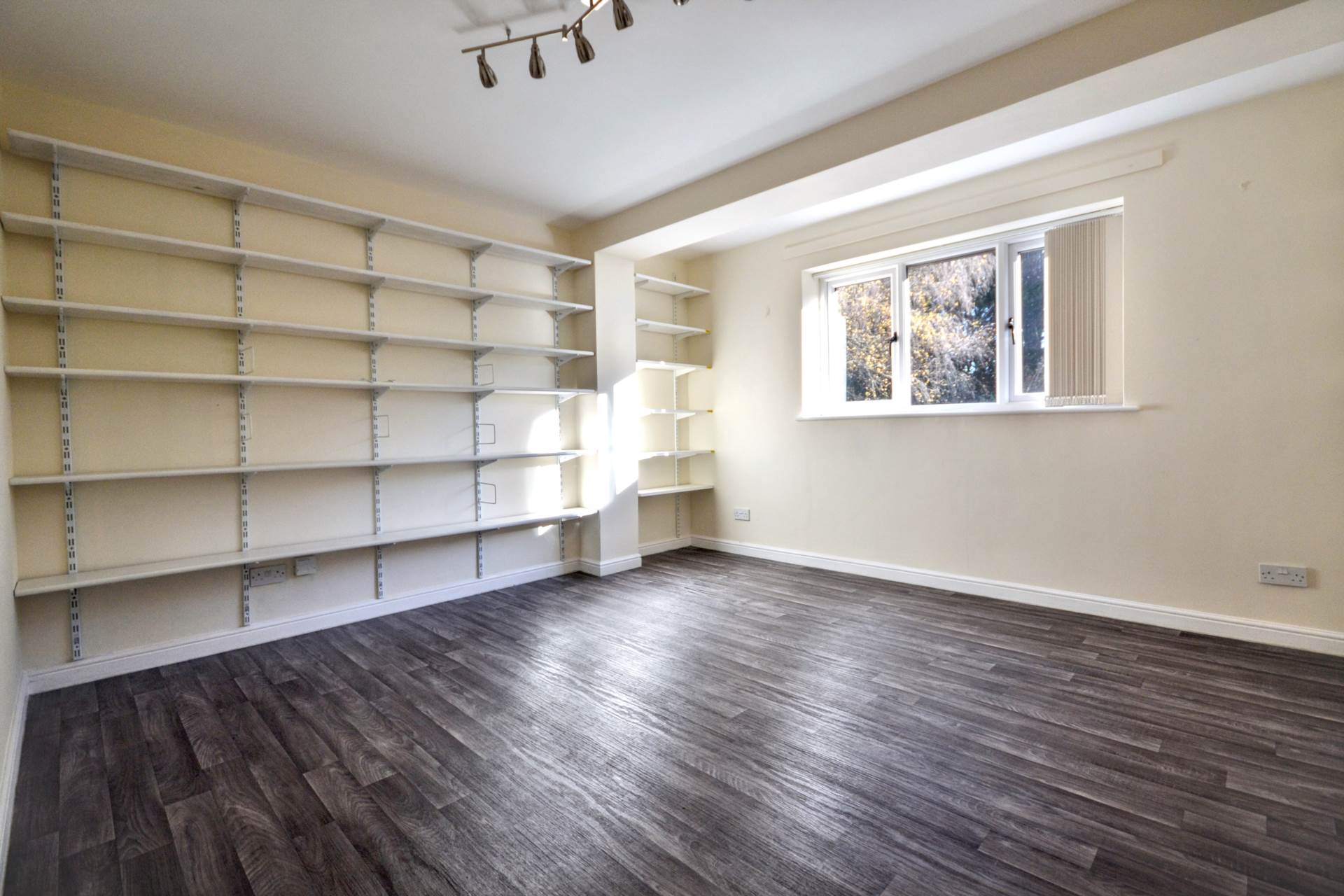 Cowley, Cheltenham, Gloucestershire, Image 9