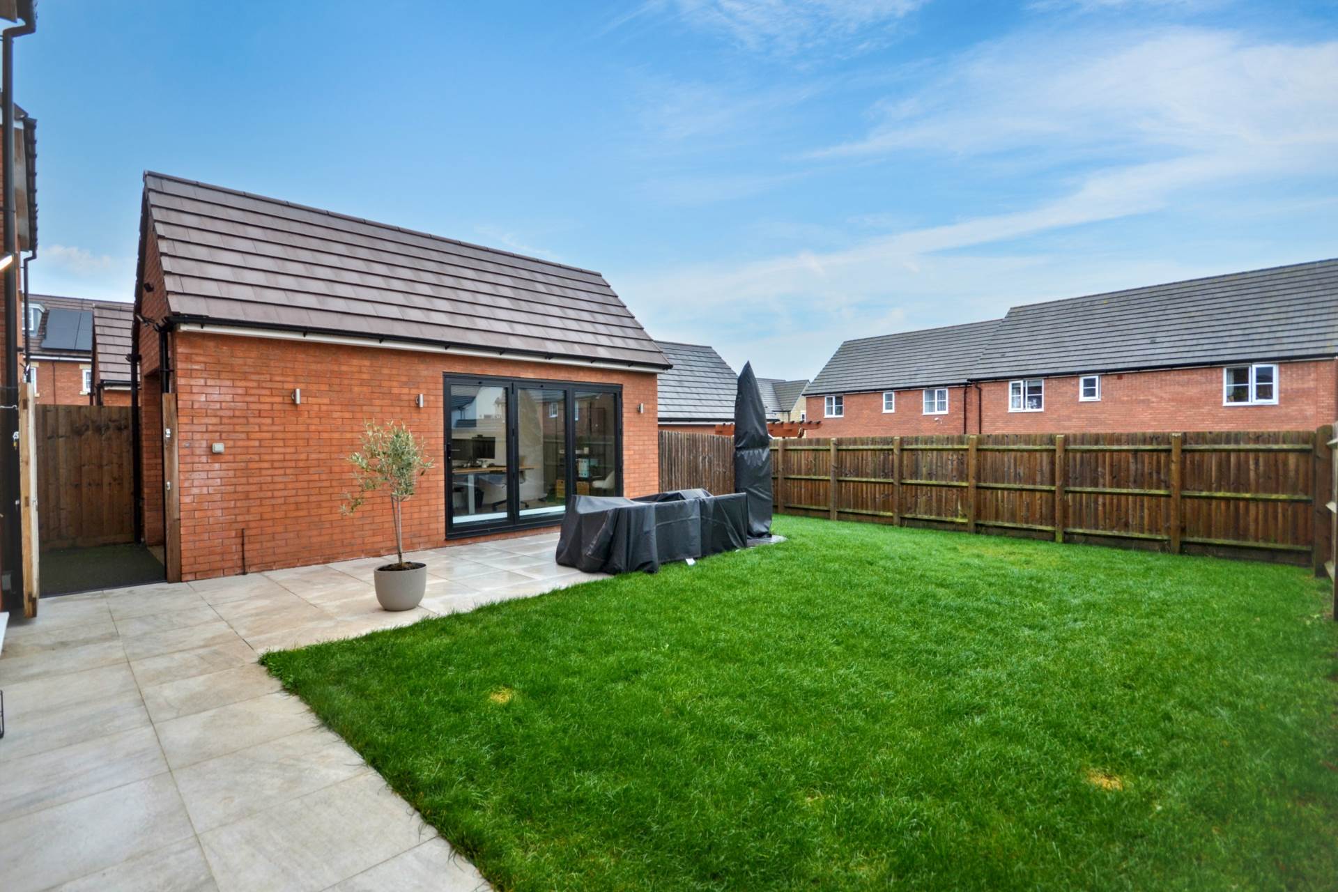 Ashton Crescent, Tewkesbury, Gloucestershire, Image 20