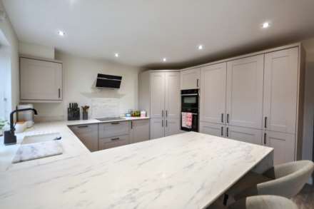 Ashton Crescent, Tewkesbury, Gloucestershire, Image 10