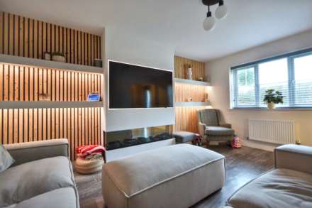 Ashton Crescent, Tewkesbury, Gloucestershire, Image 3