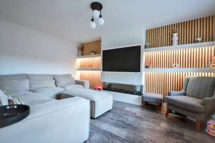 Ashton Crescent, Tewkesbury, Gloucestershire, Image 4