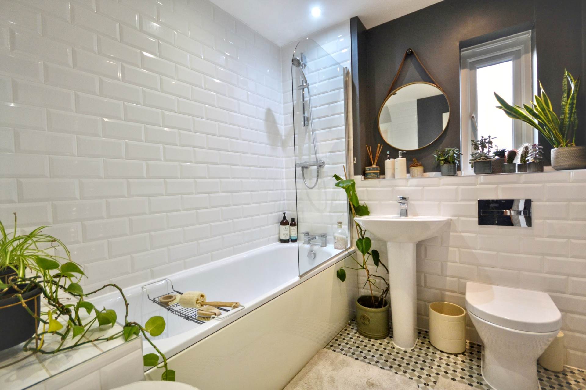 Haswer Road, Tewkesbury, Gloucestershire, Image 27