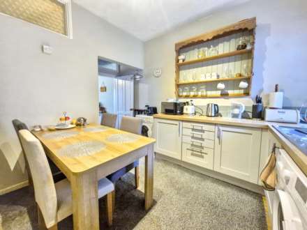 Cheltenham Road, Kinsham, Tewkesbury, Gloucestershire, Image 5