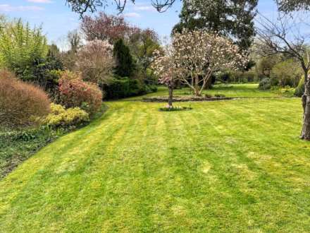 Upton Road, Defford, Worcestershire, Image 2