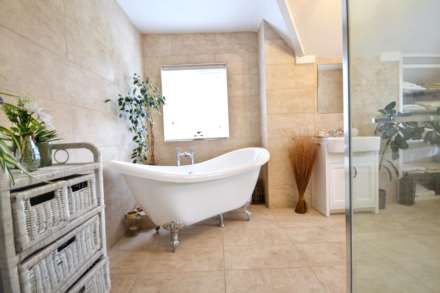 Upton Road, Defford, Worcestershire, Image 26