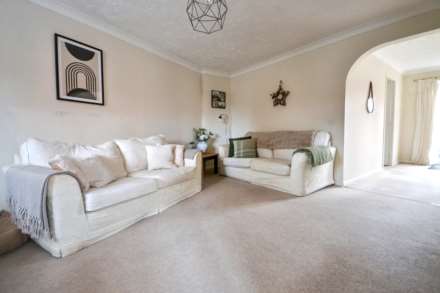 Hawkmoth Close, Walton Cardiff, Tewkesbury, Image 3