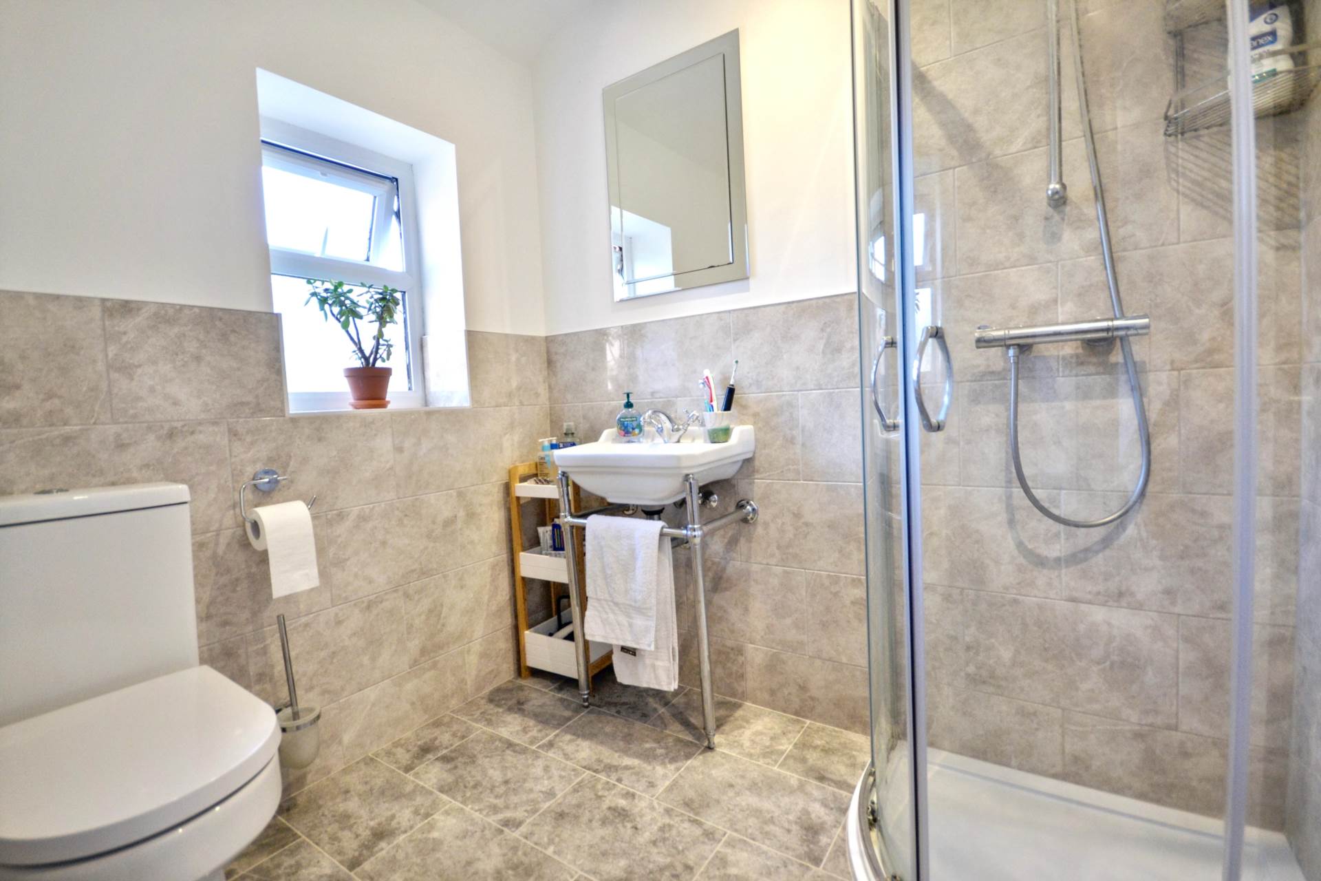 The Close, Eckington, Worcestershire, Image 18